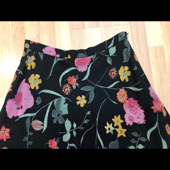 Liz Claiborne Floral Skirt - Picture 3 of 6